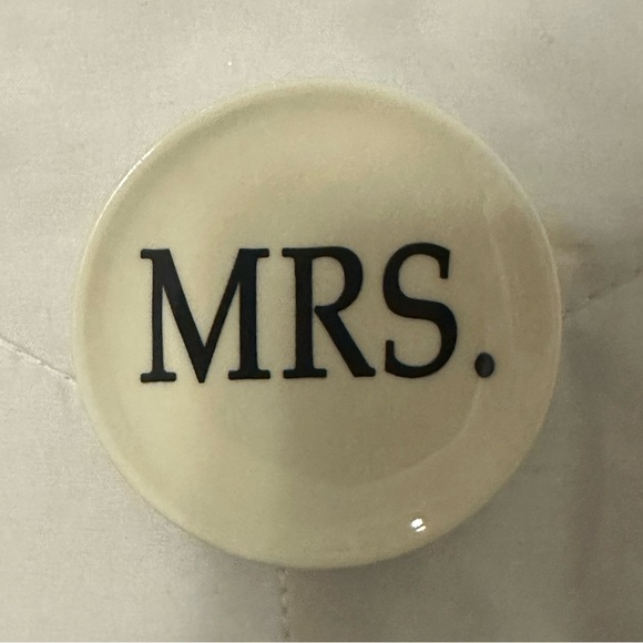 Mrs. Jewelry Dish - Picture 1 of 1